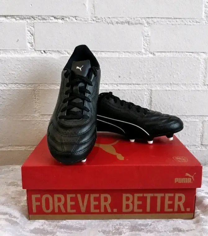 Botines de fútbol Puma negros con caja - 2