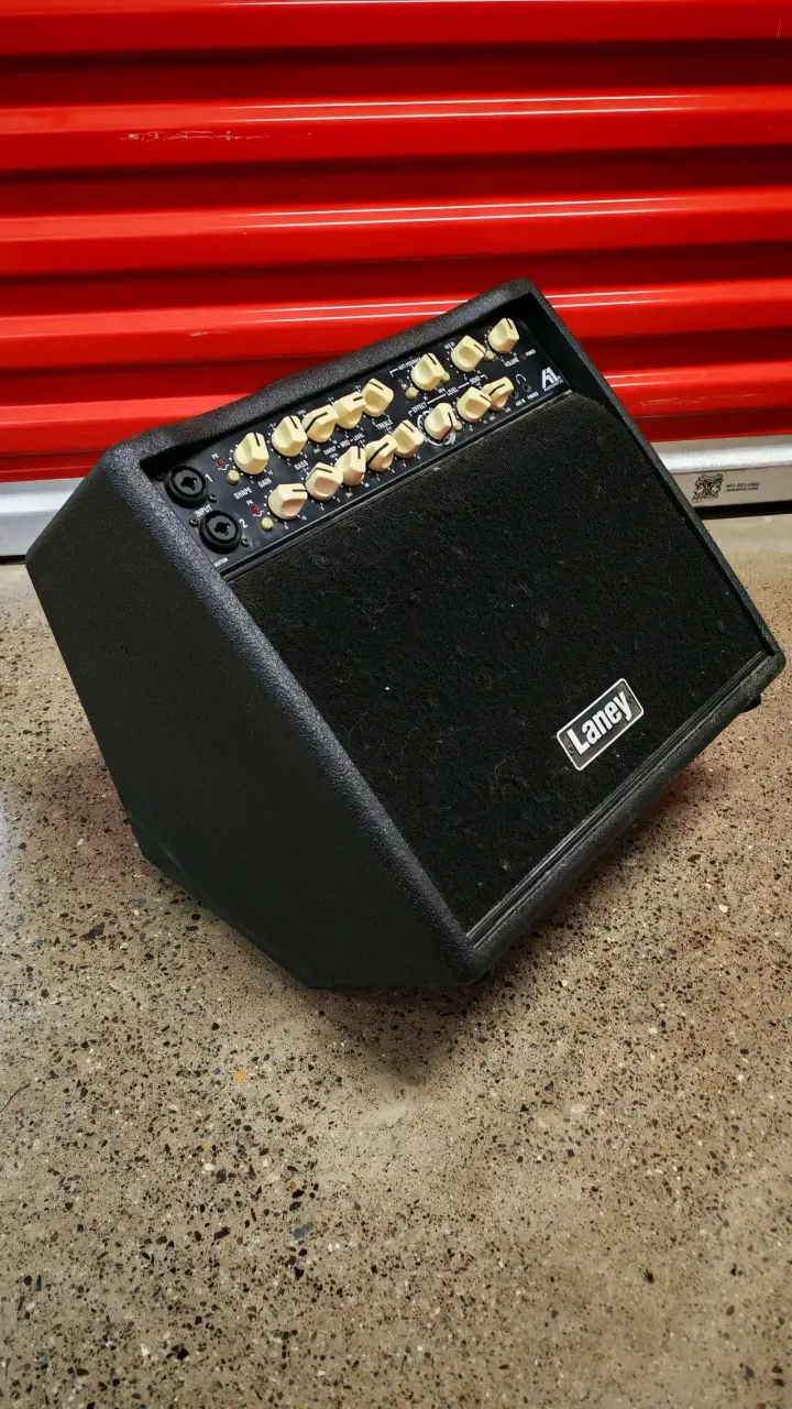 Amplificador Laney acústico compacto - 1