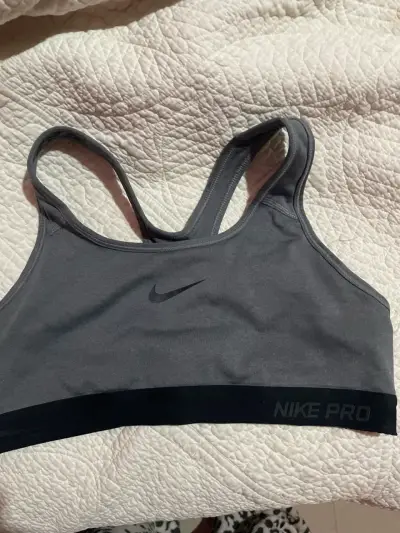 Top deportivo Nike Pro gris - miniatura 3