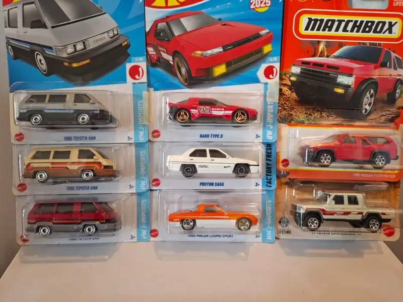 Set de 16 autos Hot Wheels modelos japo - 3