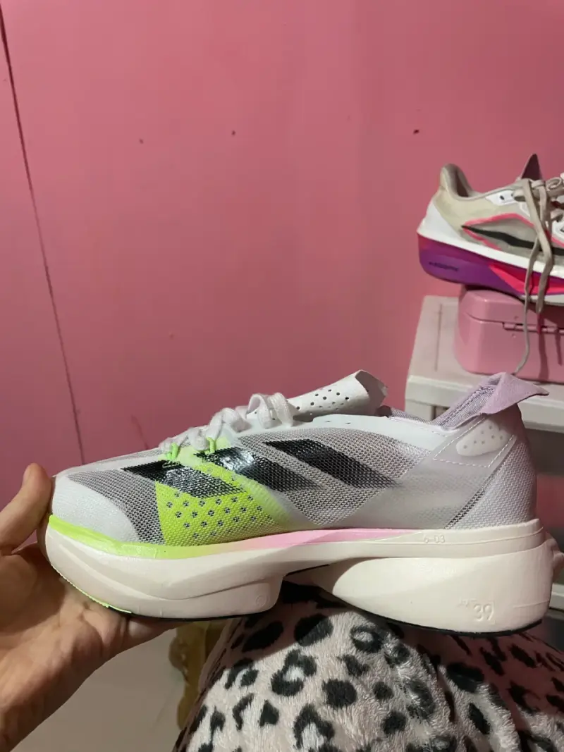 Zapatillas deportivas Adidas blancas y negras - 3