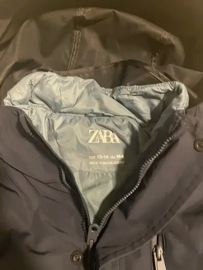 Parka azul con capucha impermeable - miniatura 2