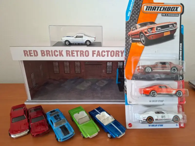 Set Mustang de varias marcas