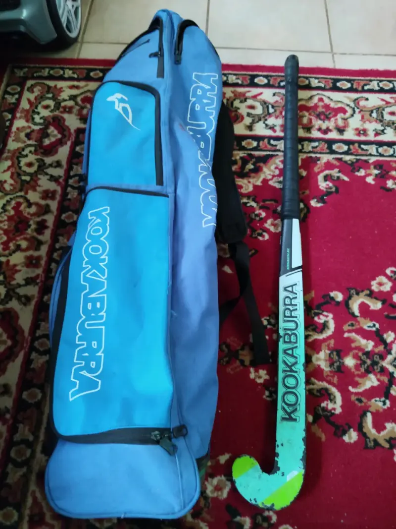 Palo de hockey Kookaburra con bolso azul - 1