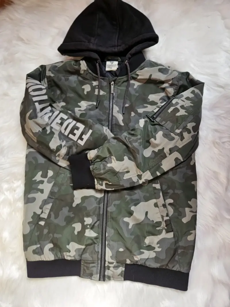 Chaqueta camuflada con capucha Federation - 1