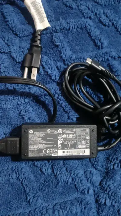 Cargador notebook HP 45W original - miniatura 1