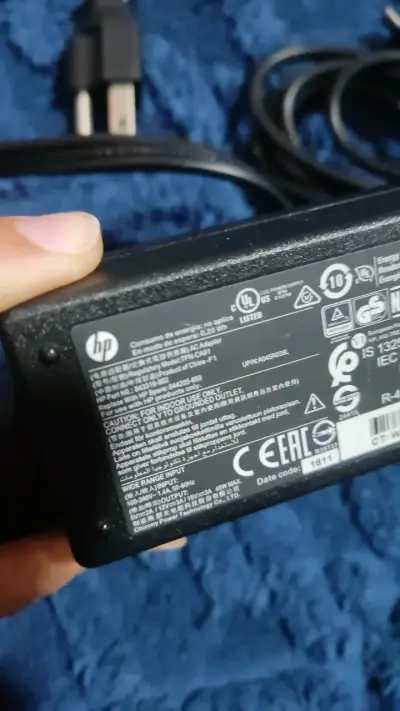 Cargador notebook HP 45W original - miniatura 2