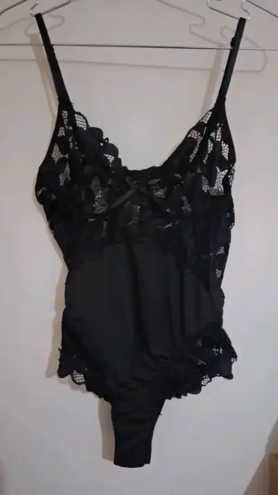 Body de encaje negro elegante - miniatura 1