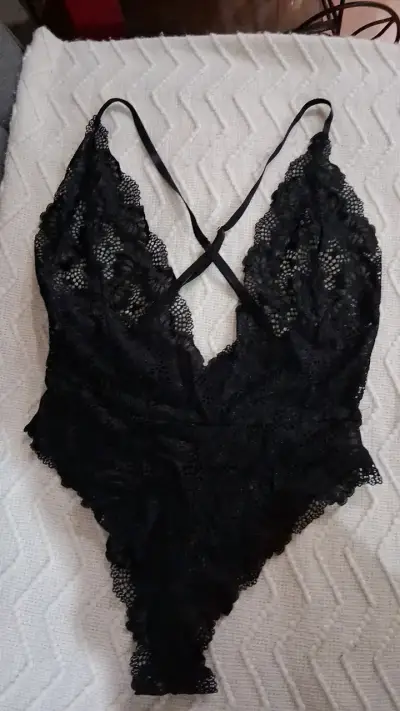 Body de encaje negro para mujer - miniatura 1