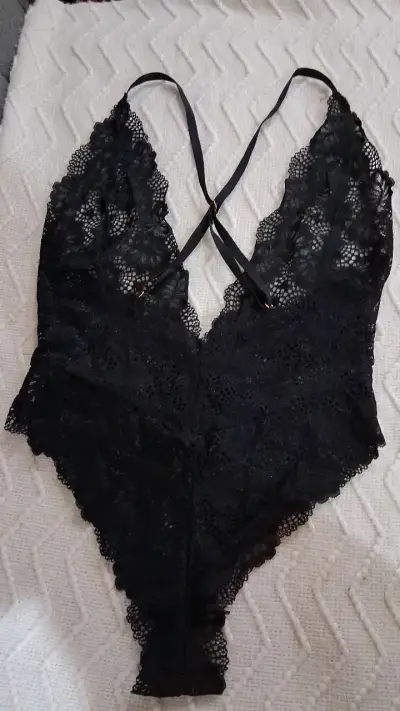 Body de encaje negro para mujer - miniatura 2