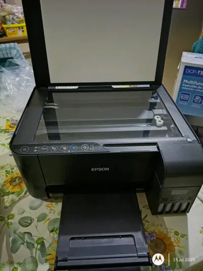 Impresora multifuncional Epson - miniatura 1