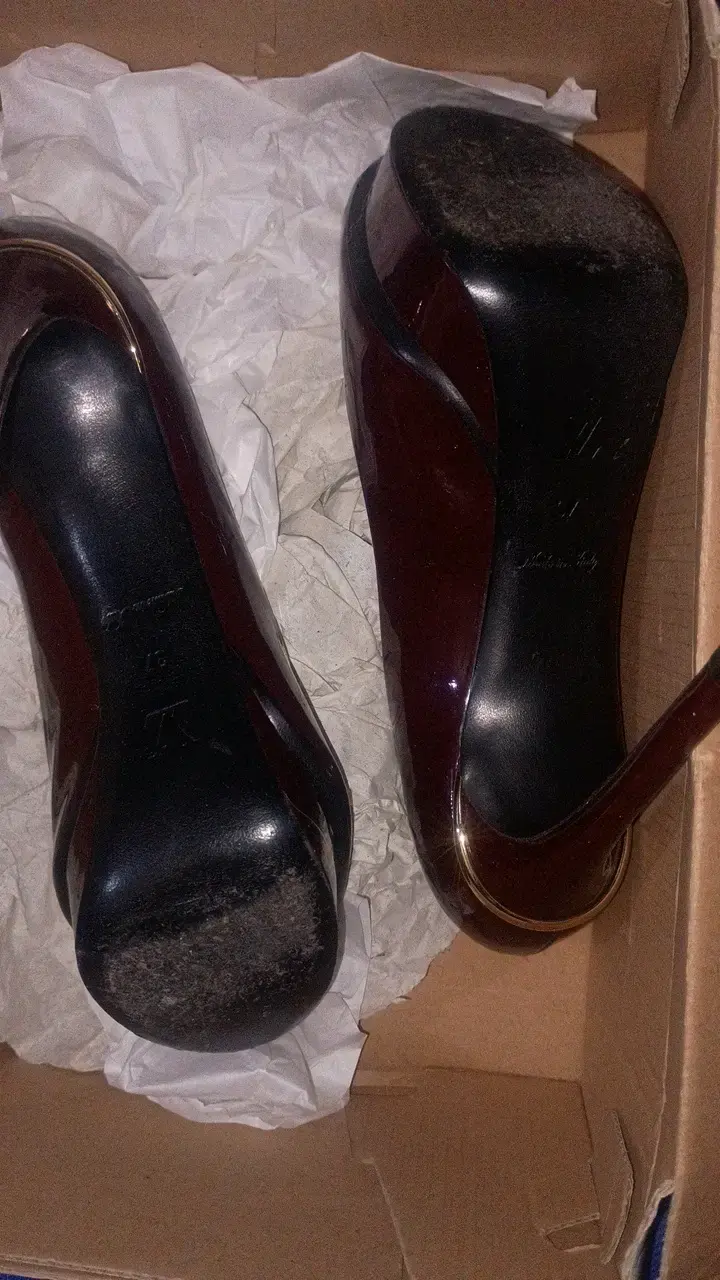 Tacones altos burdeos elegantes - 3