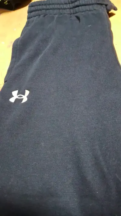 Pantalones deportivos Under Armour azul marino - miniatura 1