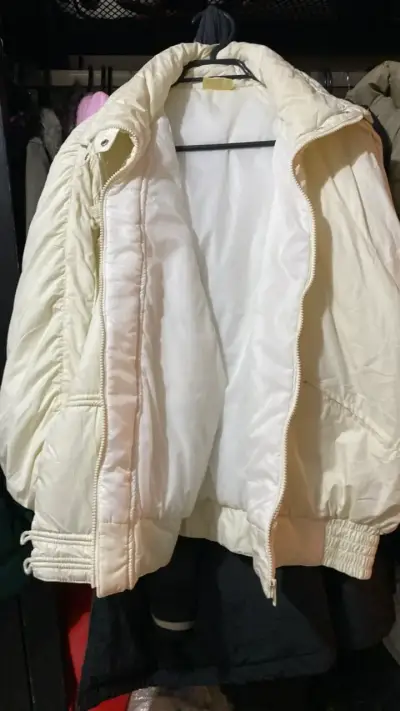 Chaqueta acolchada blanca unisex de invierno - miniatura 5
