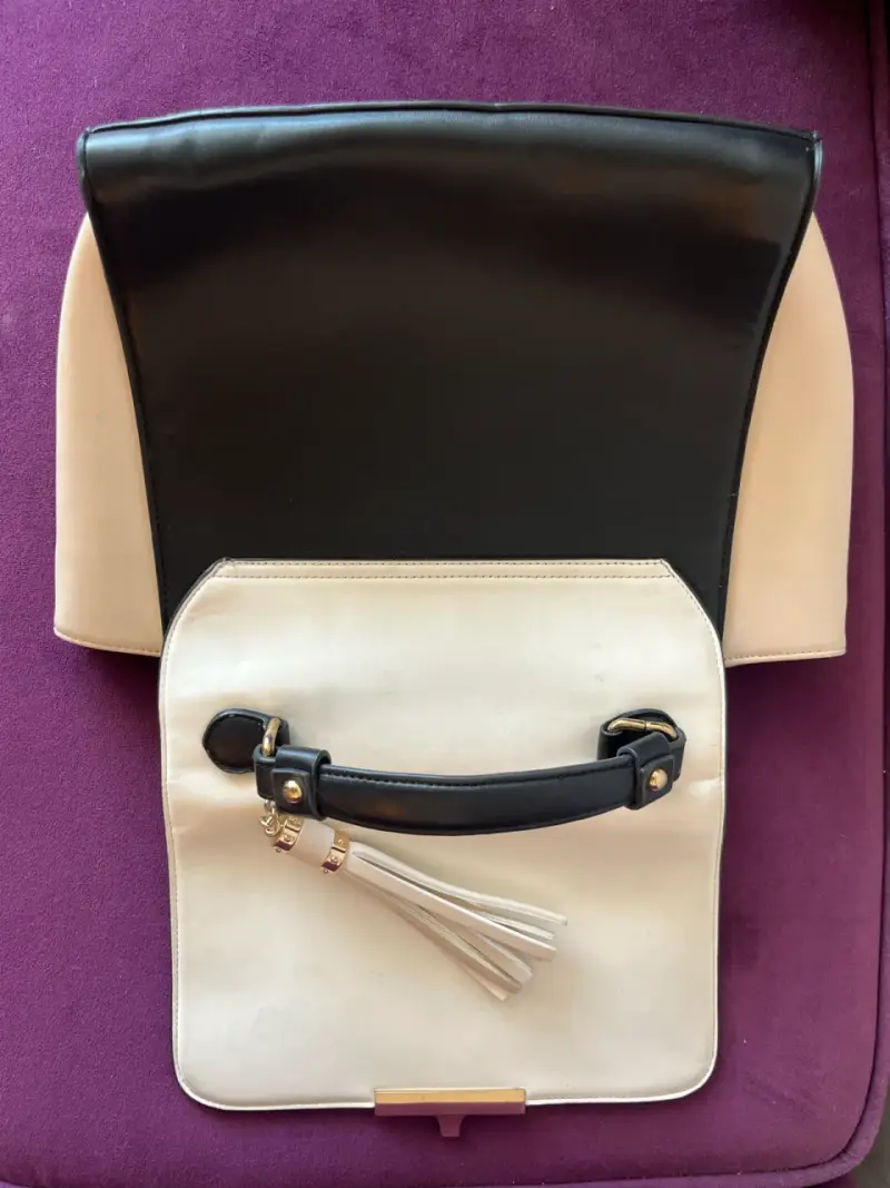 Elegante cartera de cuero bicolor con cierre dorado - 6