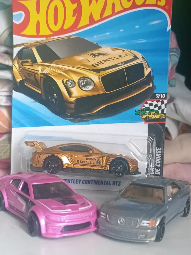 Set de autos Hot Wheels Bentley y deportivos