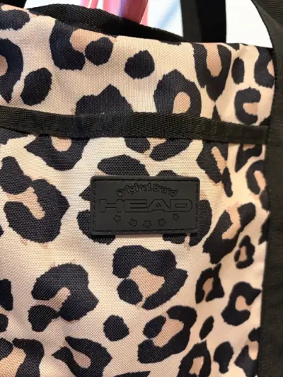 Bolso tote estampado leopardo con asas negras - miniatura 3