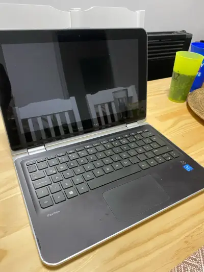 HP Pavilion 14’’ 4GB RAM Intel Pentium - miniatura 1