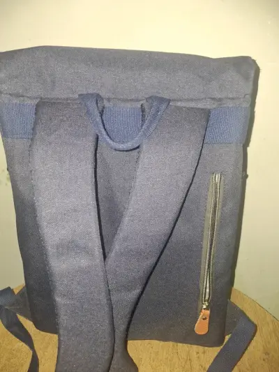 Mochila maternal Opaline azul con correas de cuero - miniatura 3