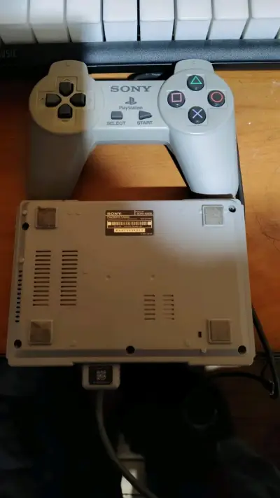Consola Sony PlayStation 1 clásica - miniatura 3