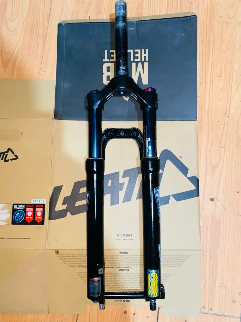 Horquilla de aire para bicicleta de montaña - 2