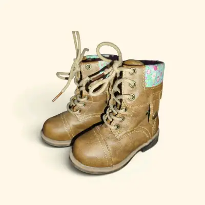 Botas de cuero para niñas. - miniatura 3