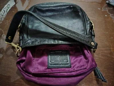 Bolso de cuero negro Coach elegante - miniatura 5