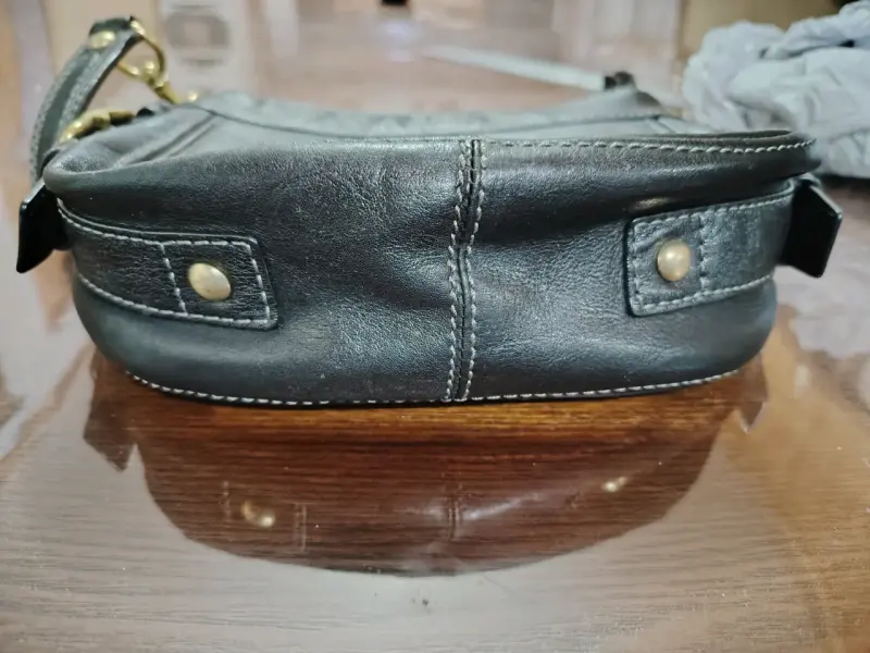 Bolso de cuero negro Coach elegante - 6