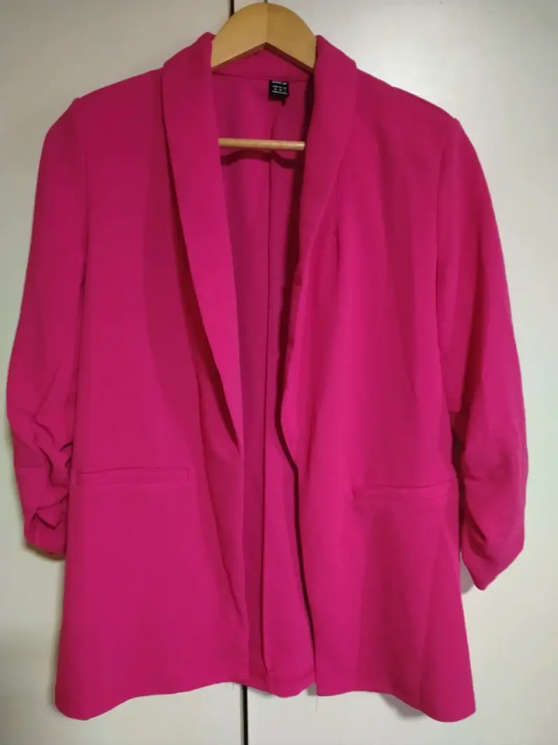 Blazer fucsia para mujer elegante