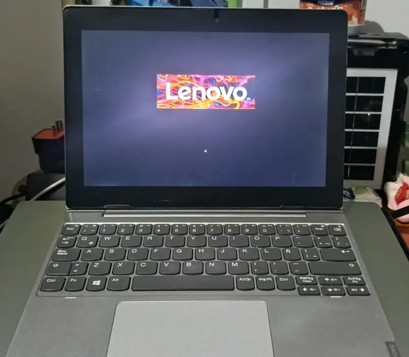 Laptop Lenovo en buen estado - 1