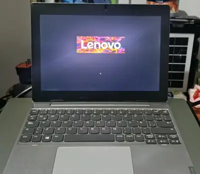 Laptop Lenovo en buen estado - miniatura 1