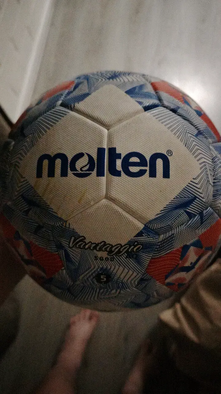 Balón de fútbol Molten Vantaggio tamaño 5 original - 1