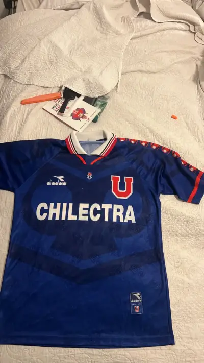 Camiseta Diadora Universidad de Chile 1996 Retro - miniatura 1