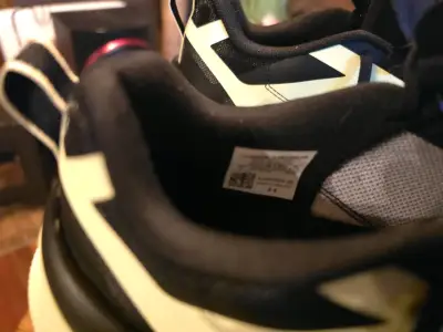 Zapatillas deportivas Under Armour negras - miniatura 1