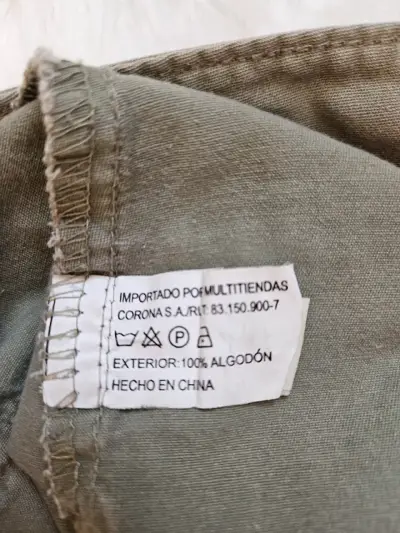 Pantalones cargo verde oliva con bolsillos - miniatura 6