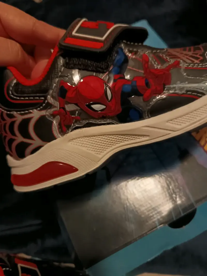 Zapatillas infantiles Spider-Man con luces - 2