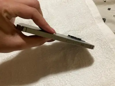 iPhone con pantalla completa en buen estado - miniatura 5