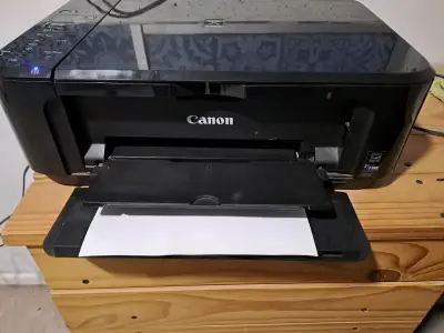 Impresora multifuncional Canon con escáner - miniatura 2