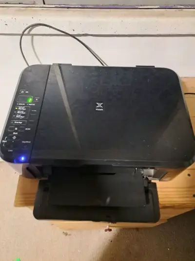 Impresora multifuncional Canon con escáner - miniatura 3