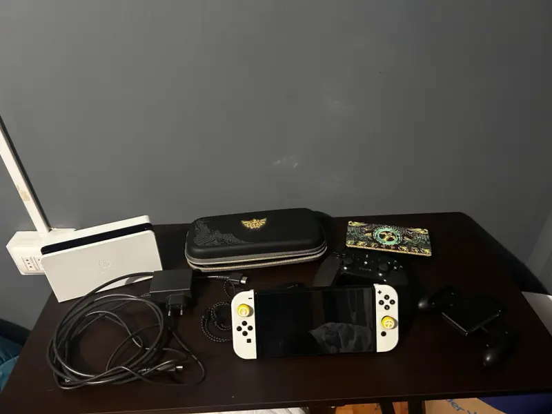 Consola Nintendo Switch OLED con accesorios