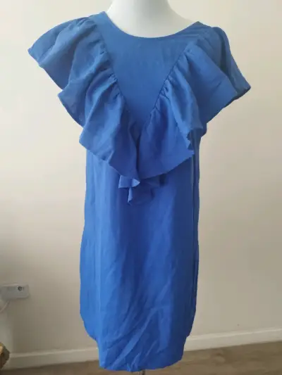 Vestido azul con volantes para mujer - miniatura 3
