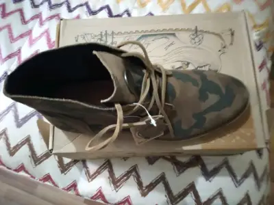 Botines de camuflaje para hombre estilo casual - miniatura 2