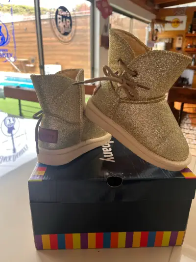 Botines dorados brillantes para niña - miniatura 1