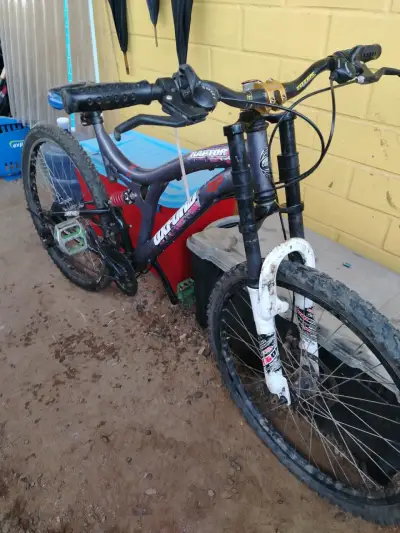 Bicicleta de montaña Raptor con suspensión - miniatura 1