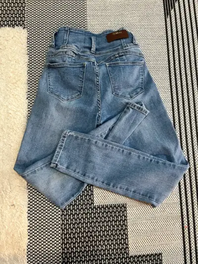 Jeans skinny mujer Mossimo talla 36 - miniatura 2