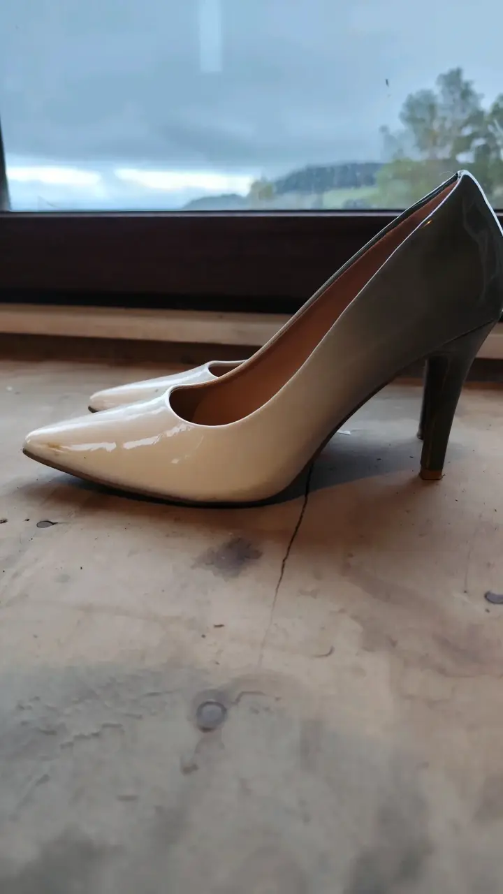 Zapatos de tacón alto bicolor elegantes - 4