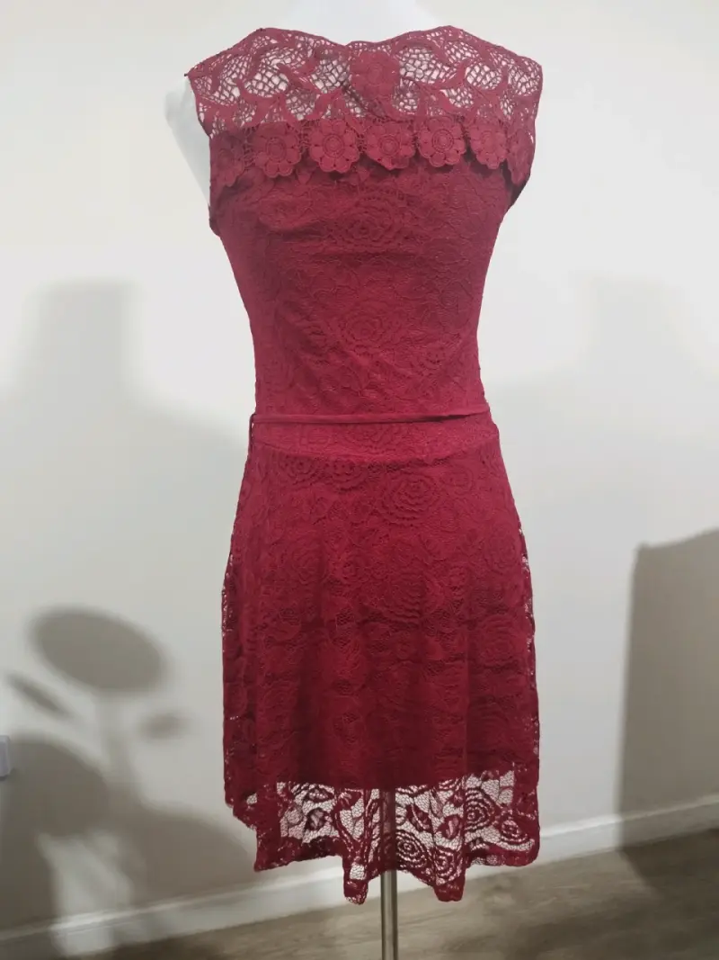 Vestido de encaje rojo burdeos elegante - 2