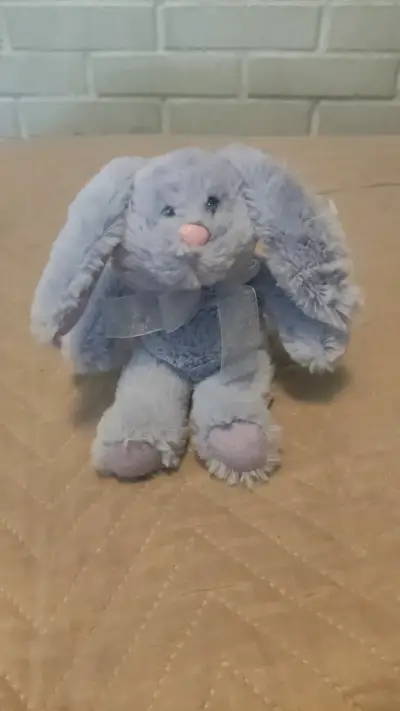Peluche conejo suave color lila - miniatura 1