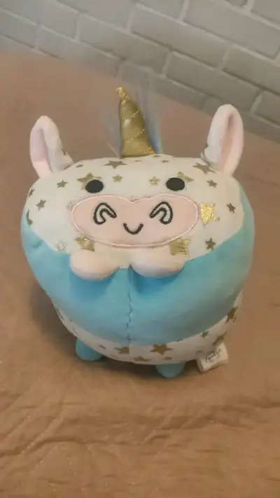 Peluche unicornio azul con estrellas doradas - miniatura 2