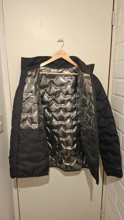 Chaqueta Columbia negra acolchada para invierno - miniatura 2